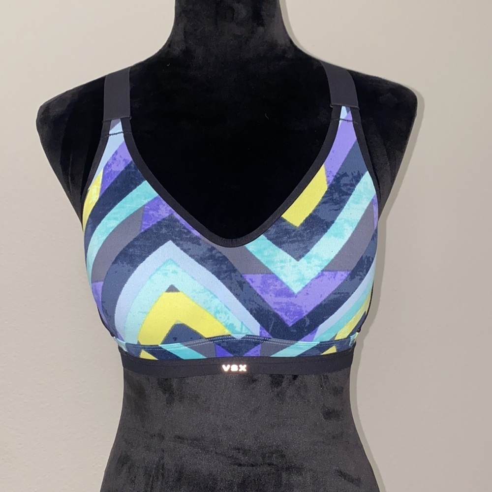 Victoria's Secret - VSX sports Bra